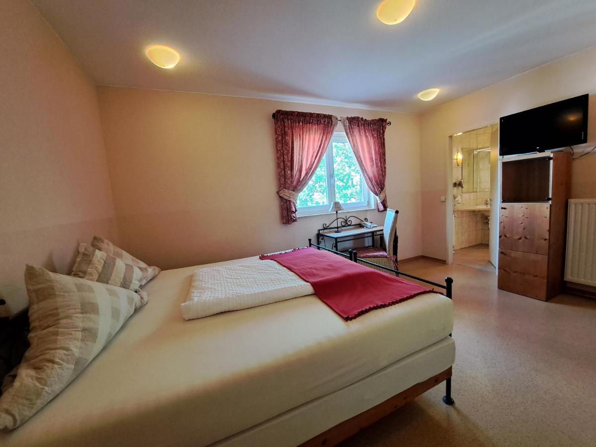 Mediterran Hotel Juwel Karlstein am Main ภายนอก รูปภาพ