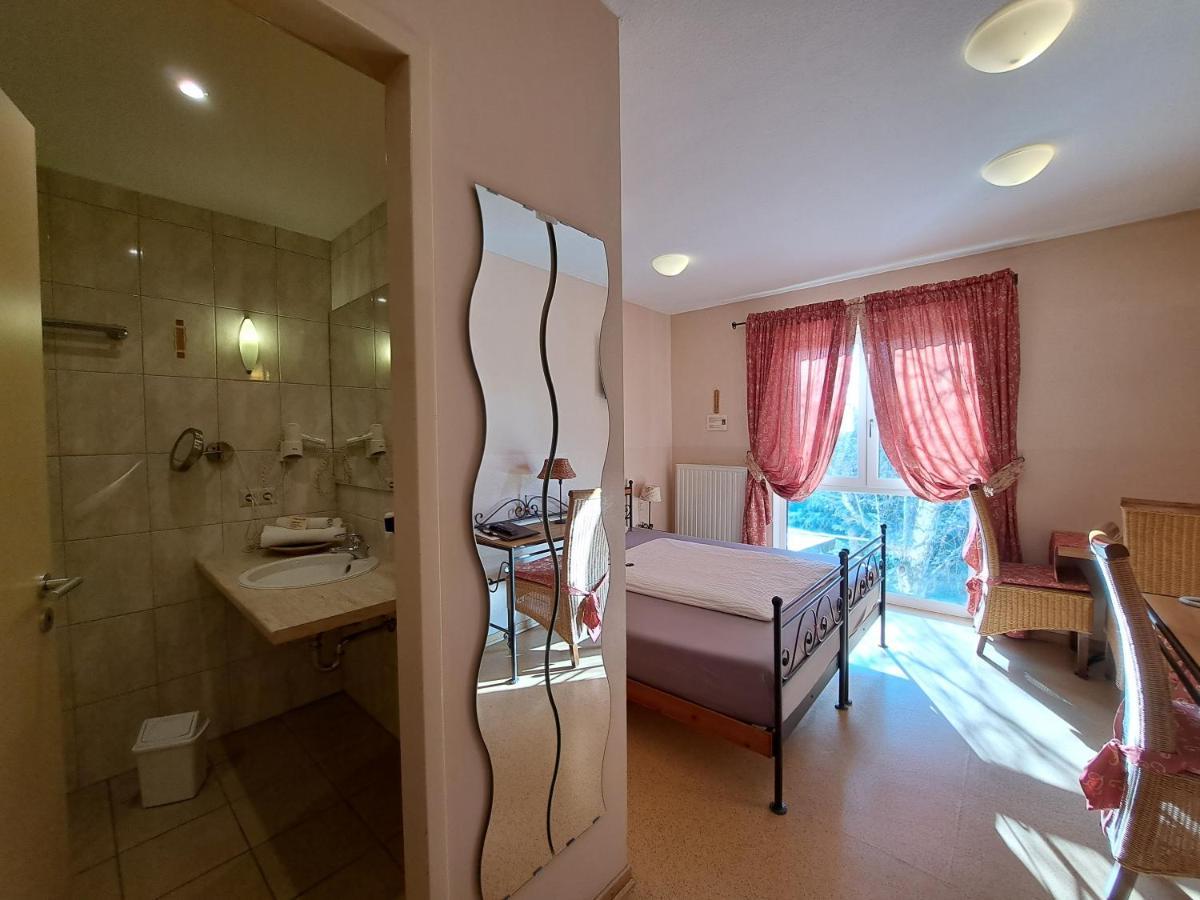 Mediterran Hotel Juwel Karlstein am Main ภายนอก รูปภาพ