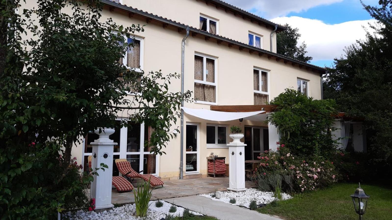Mediterran Hotel Juwel Karlstein am Main ภายนอก รูปภาพ