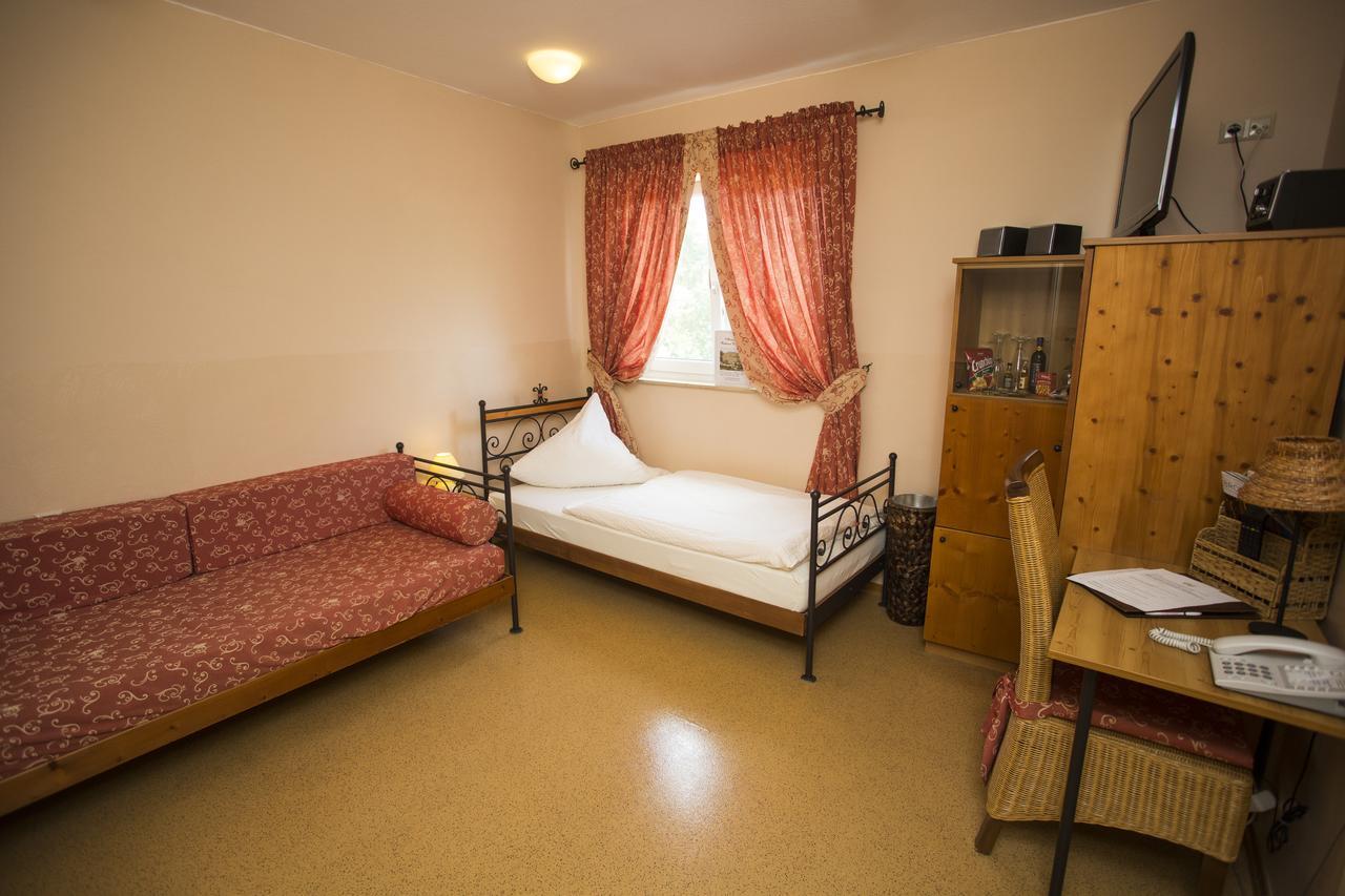 Mediterran Hotel Juwel Karlstein am Main ภายนอก รูปภาพ