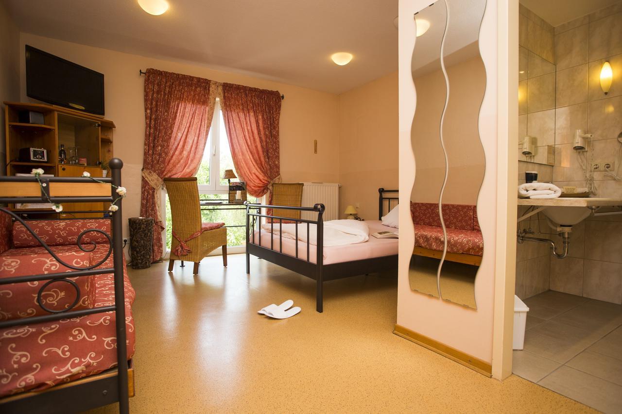 Mediterran Hotel Juwel Karlstein am Main ภายนอก รูปภาพ