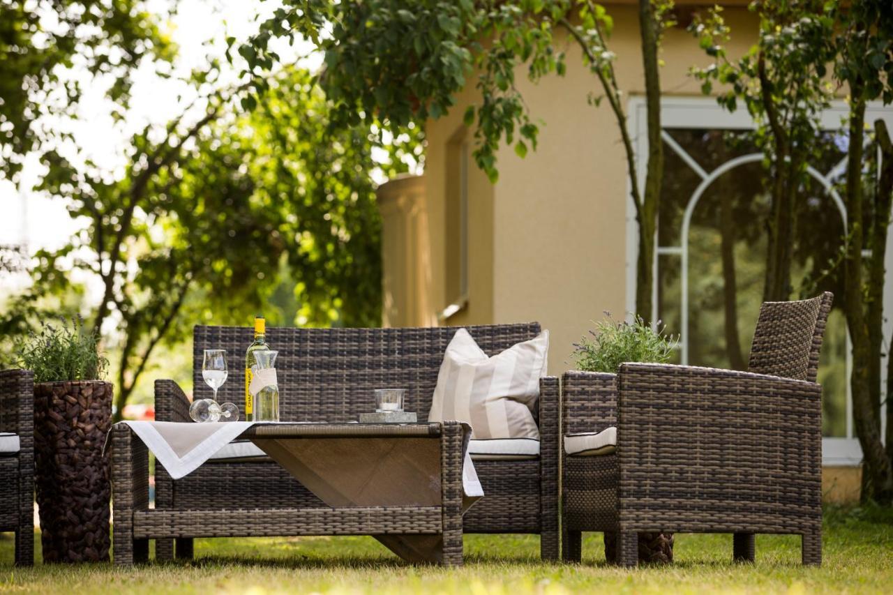 Mediterran Hotel Juwel Karlstein am Main ภายนอก รูปภาพ